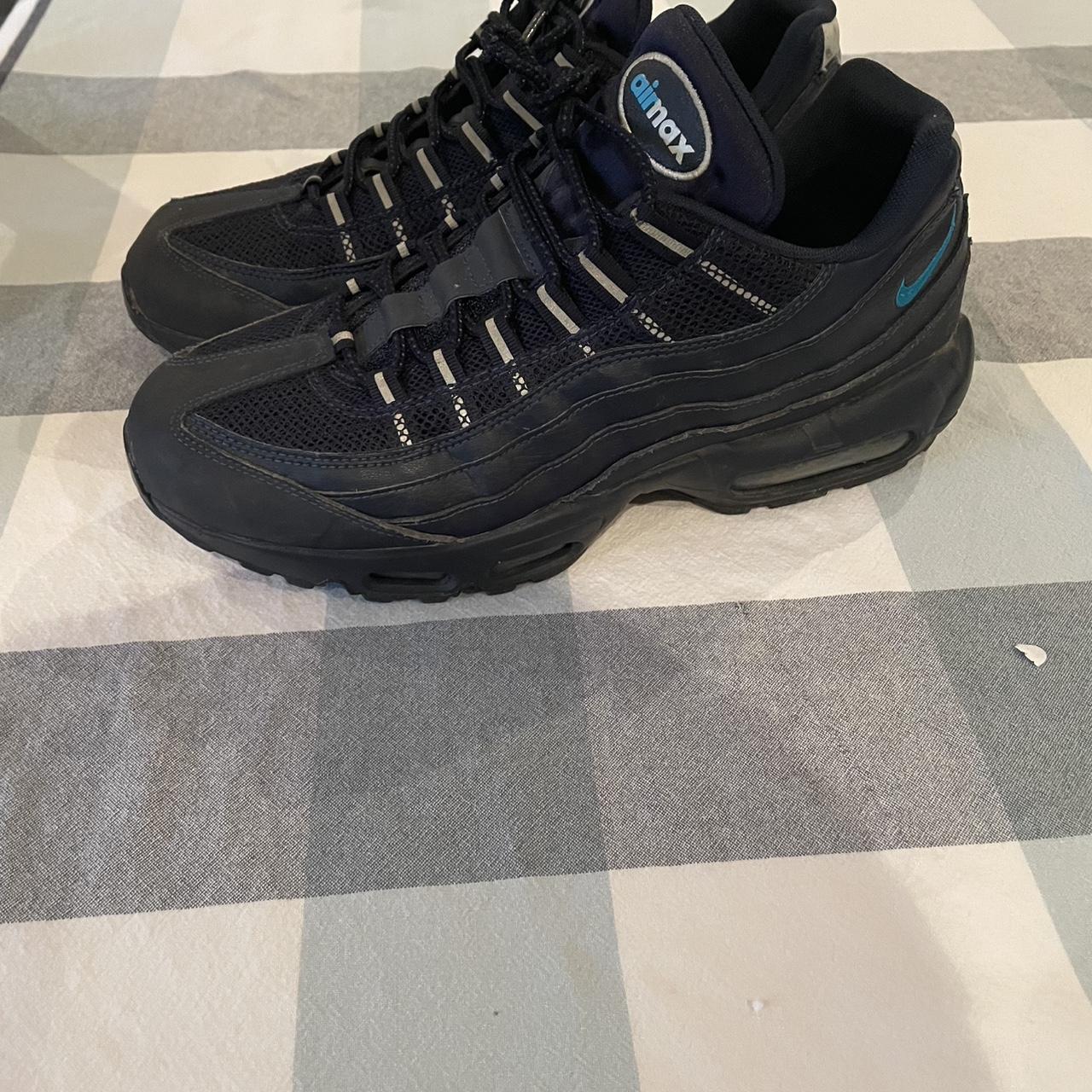 All black 95s breath junior