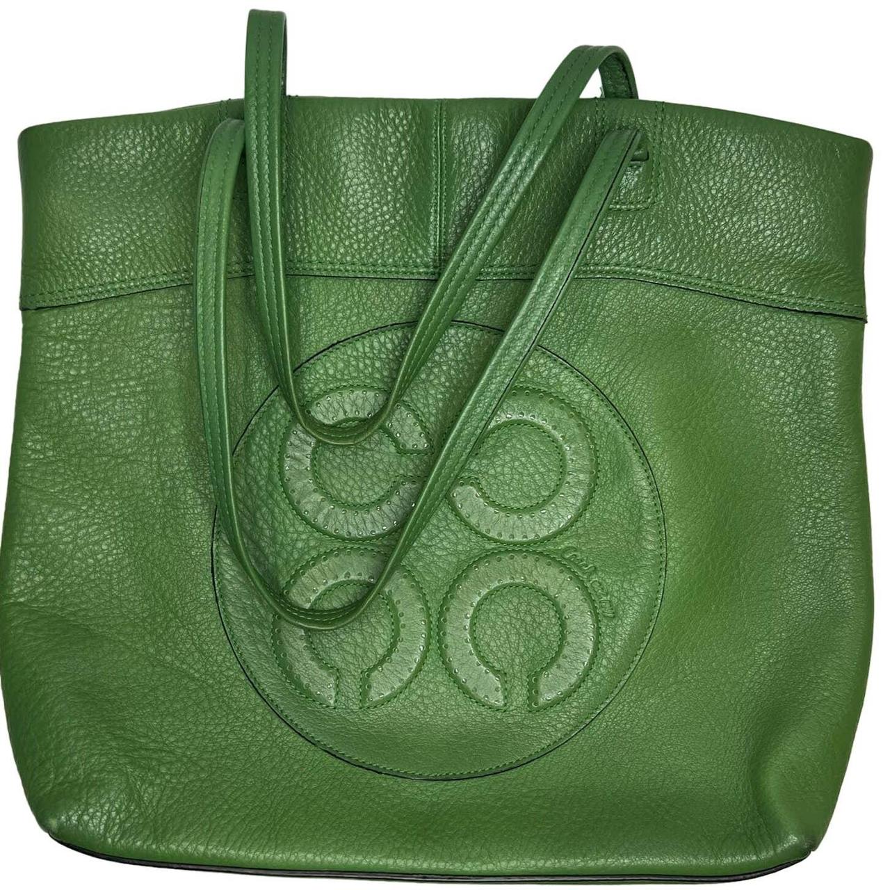 Kelly green 2024 coach purse