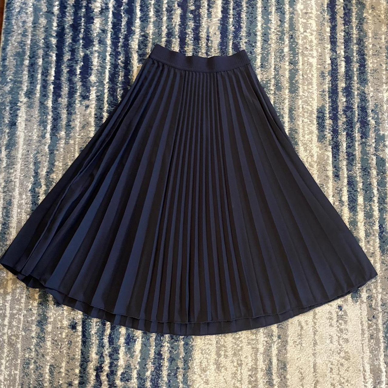 Navy blue, pleated midi skirt super cute from H&M... - Depop
