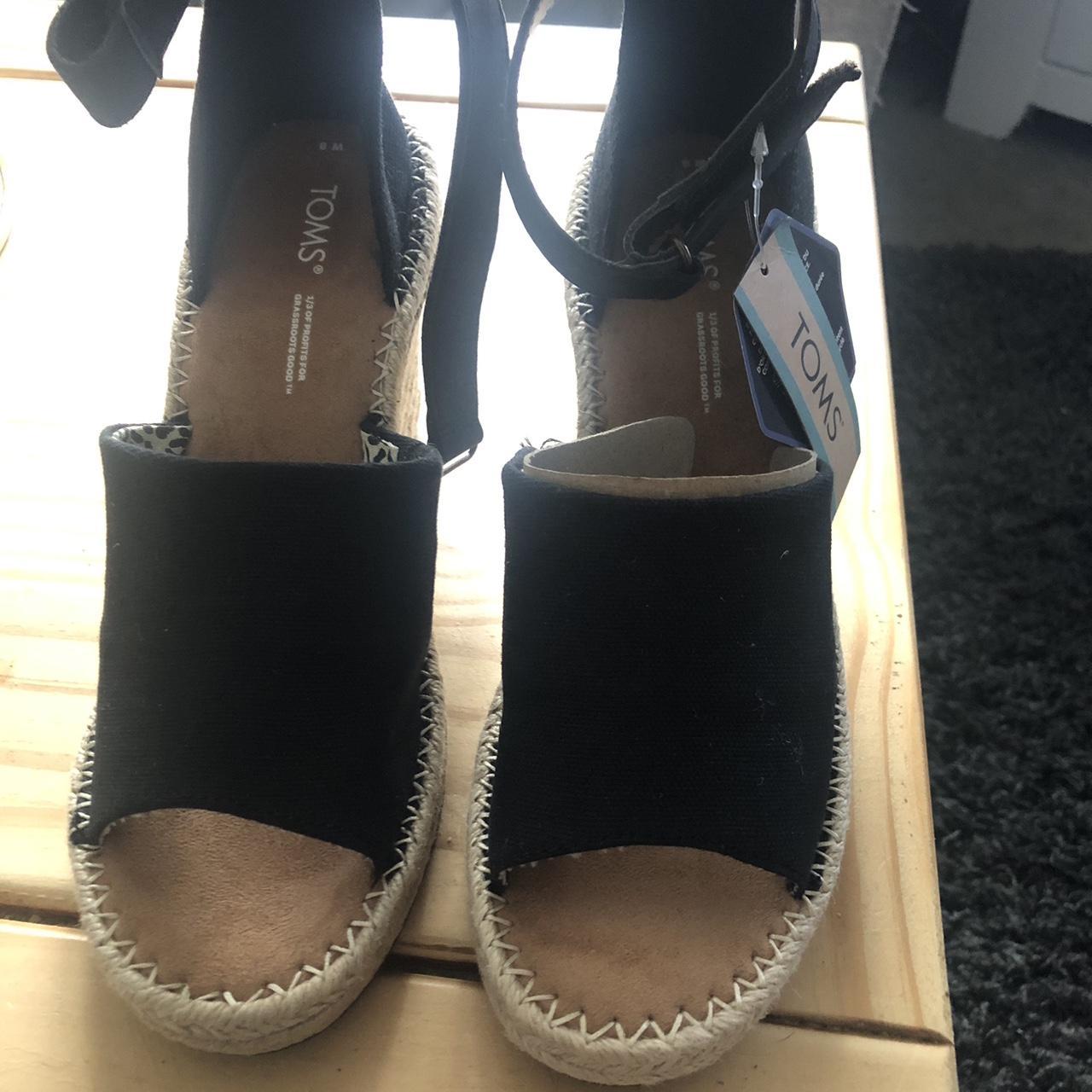 aquazzura bougainvillea