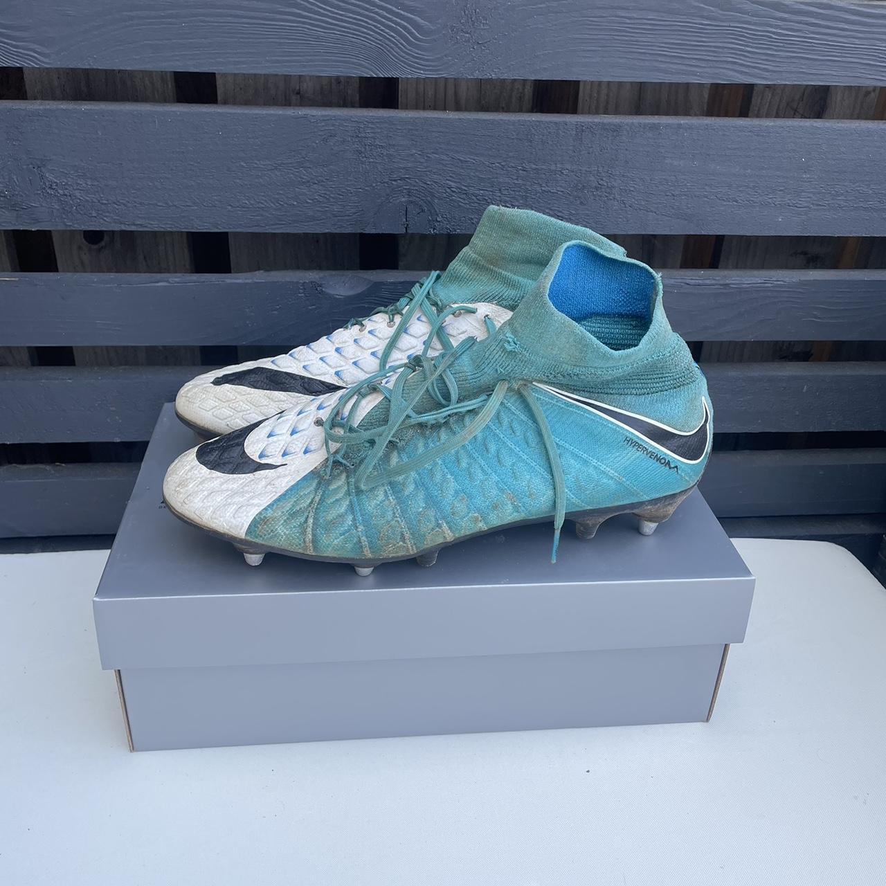 Nike Men's Blue and White Boots Depop