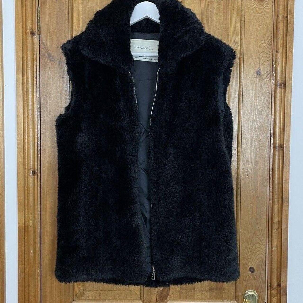 Black fur vest zara best sale