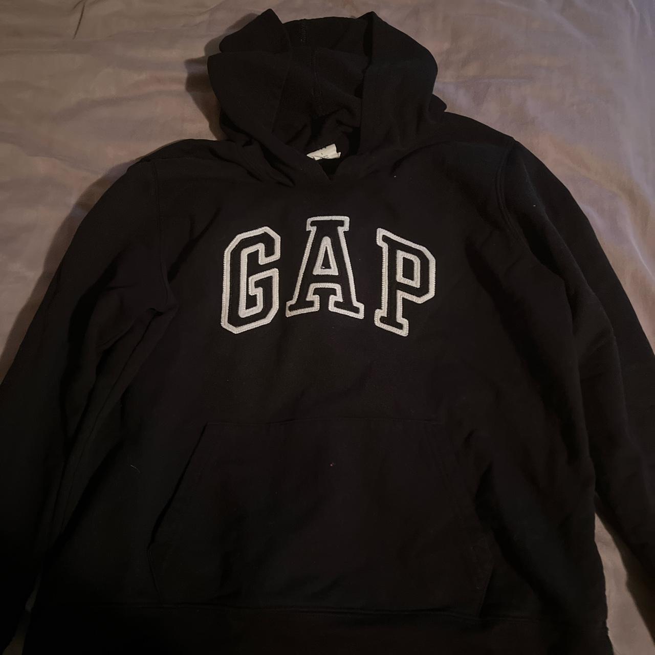 Gap Women's Sweatshirt Depop
