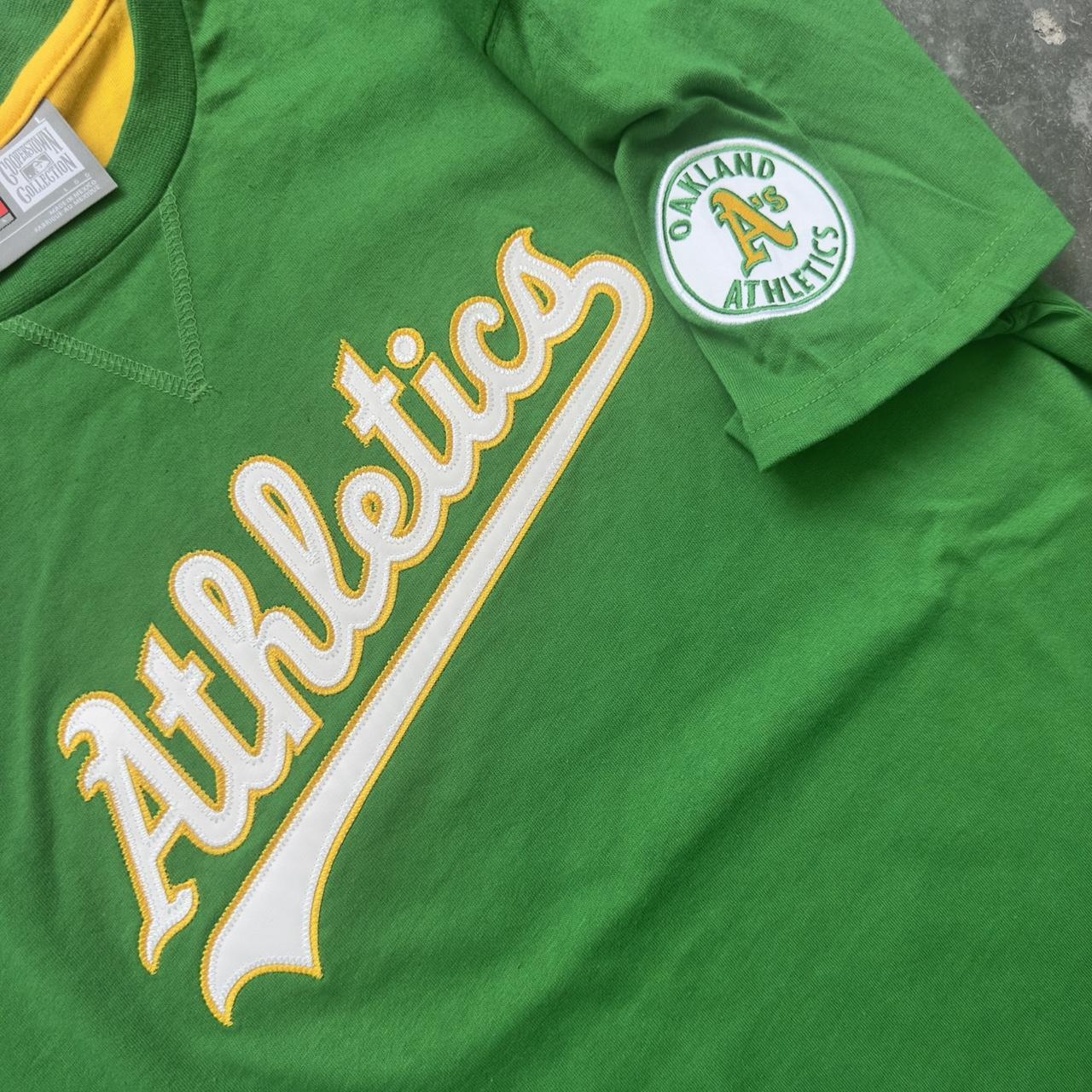 Nike Men's Green and Yellow Tshirt Depop