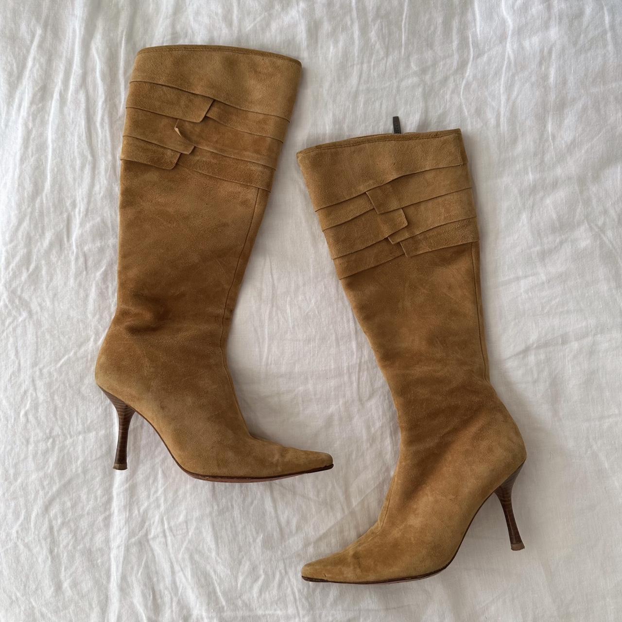 American Vintage Women's Tan and Brown Boots | Depop