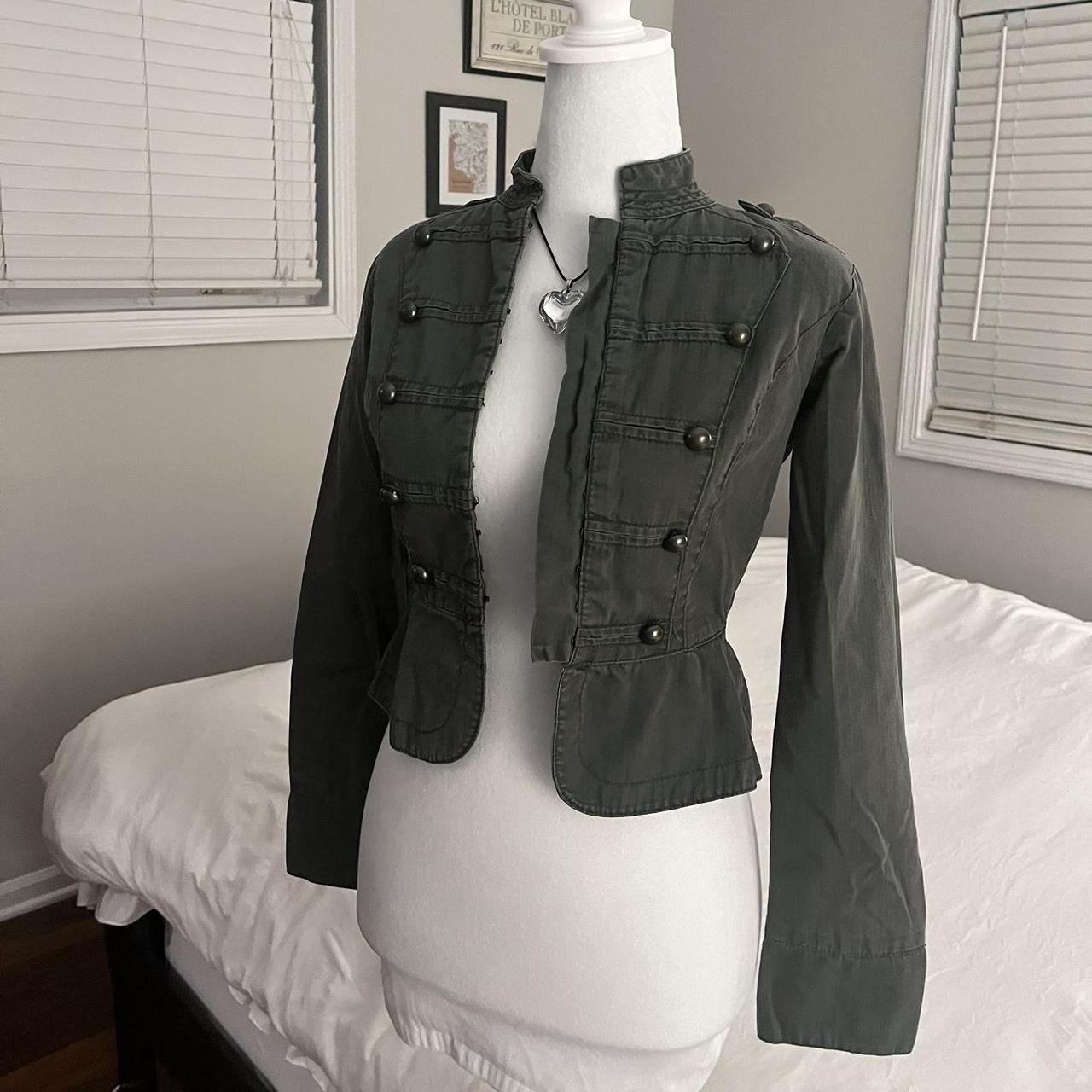 Xhilaration Women's Jacket - Green/Khaki - XS – Xhilaration green military jacket w/ buttons Only …