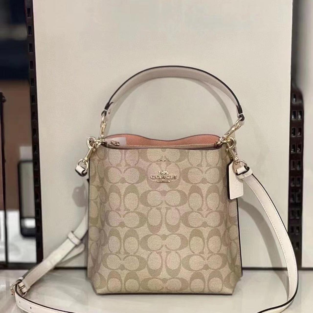 Coach large bucket discount bag