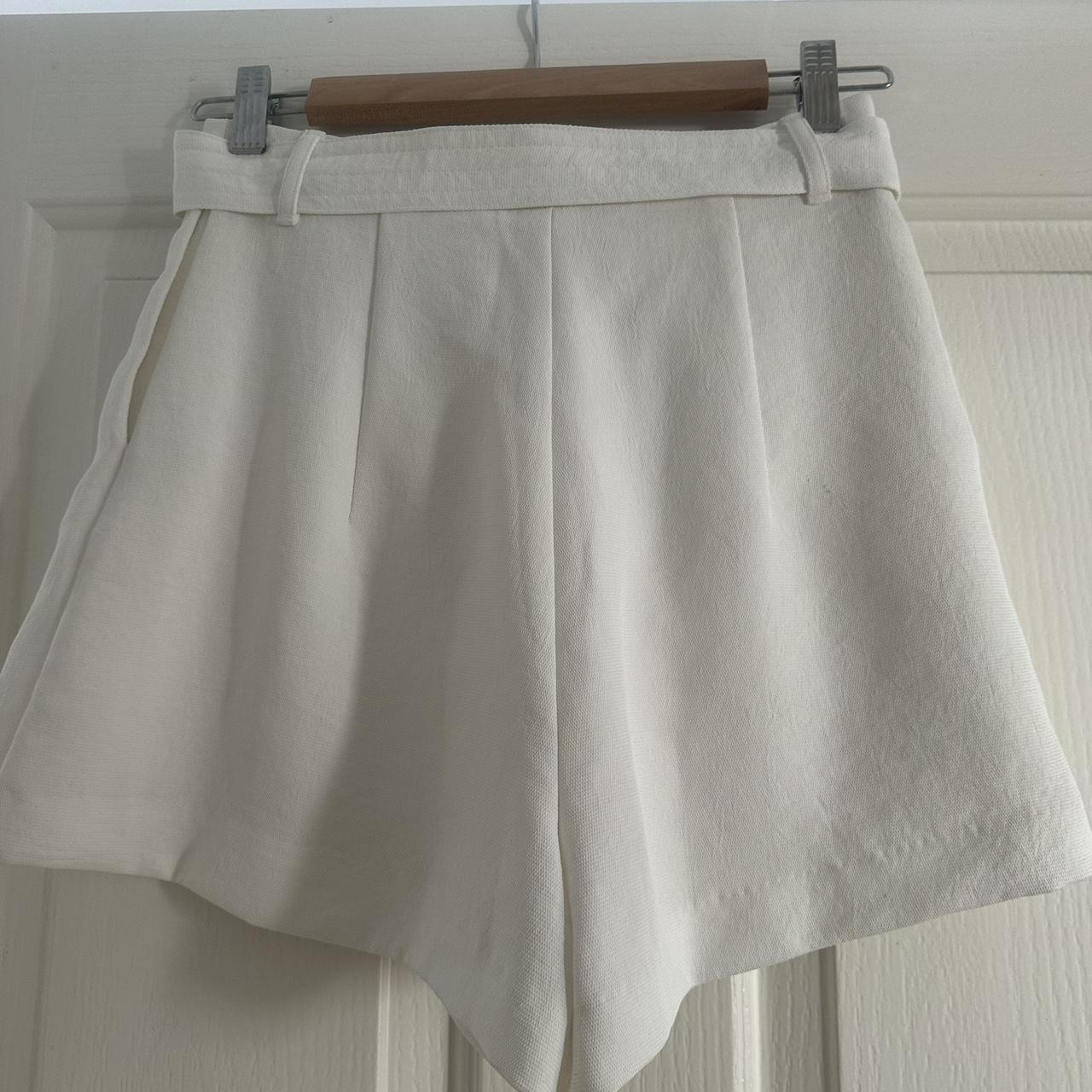 Kookai white oyster shorts Size 36 Belt can be... - Depop