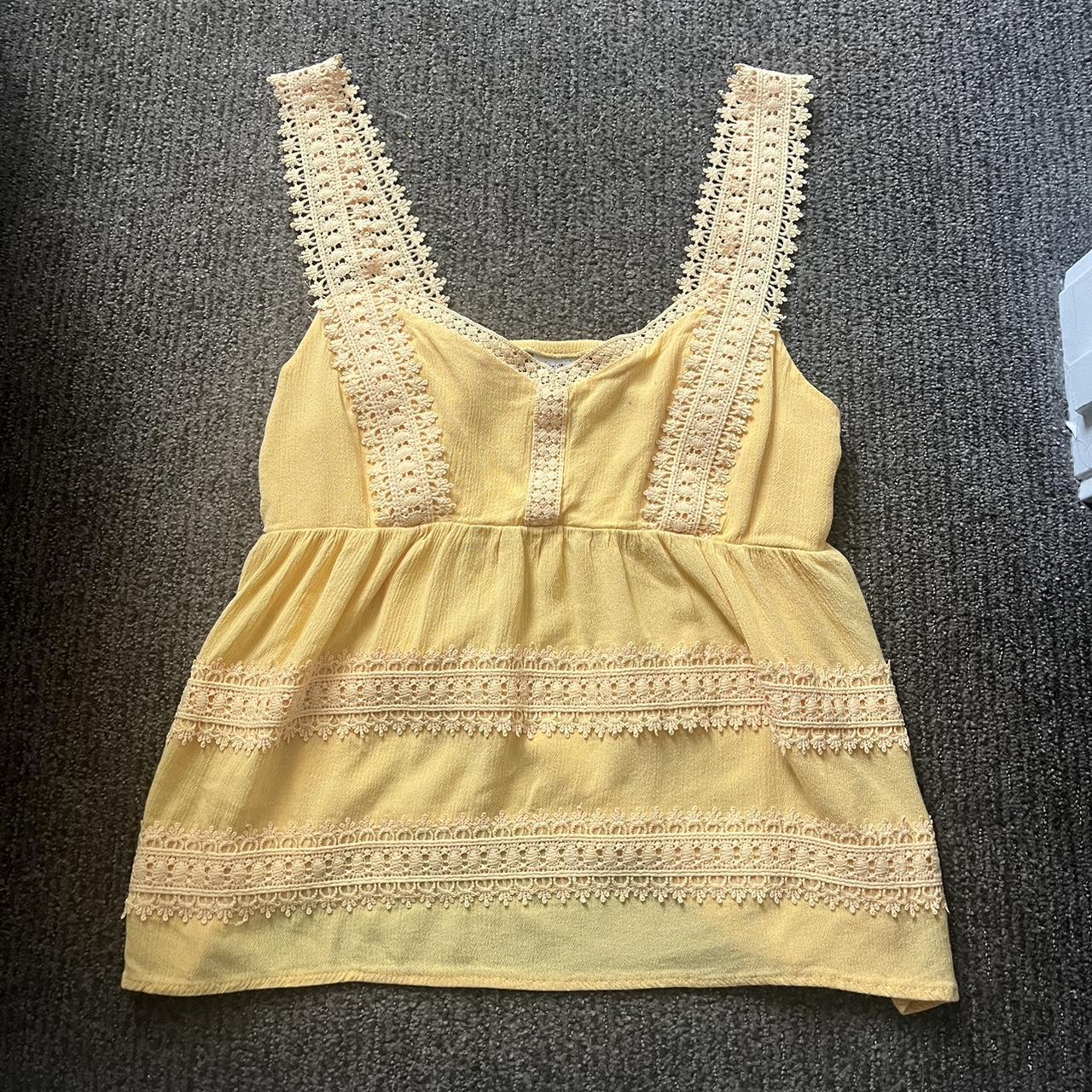 item listed by sadiesclothingg