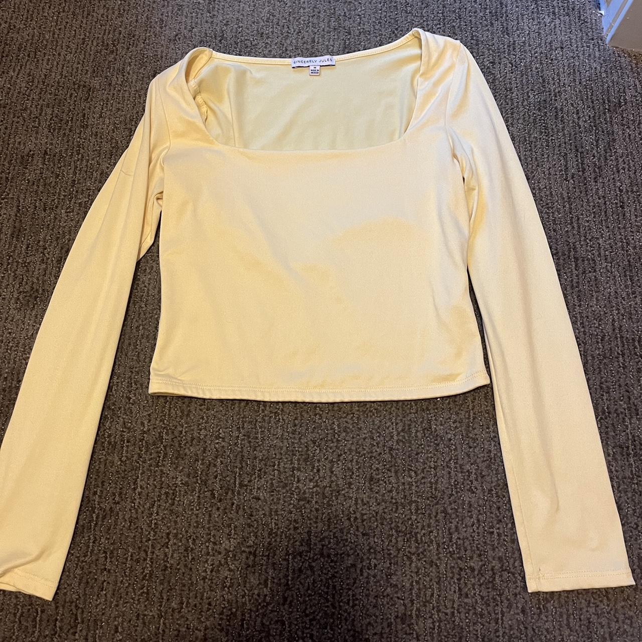 item listed by sadiesclothingg