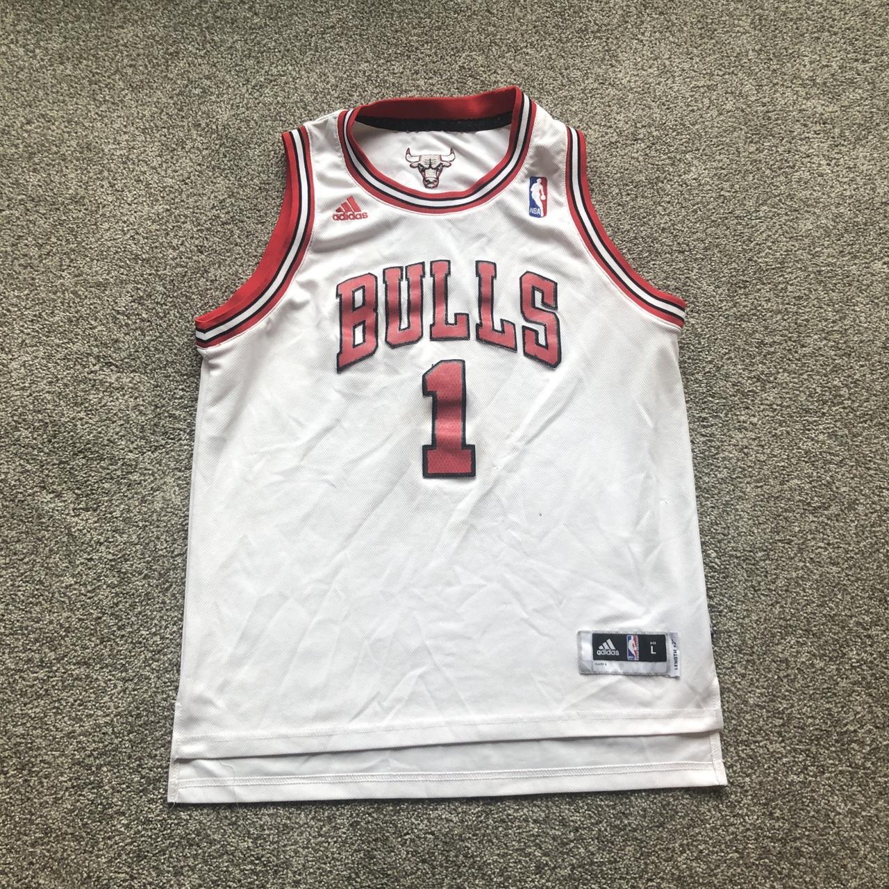 ADIDAS NBA CHICAGO BULLS DERRICK ROSE #1 BASKETBALL... - Depop