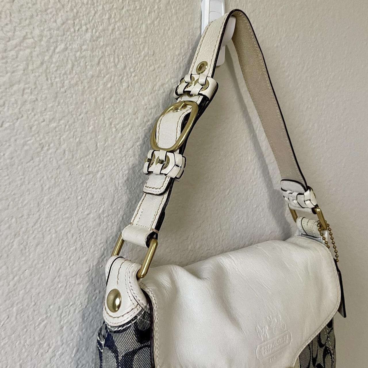 Vintage COACH SoHo Hobo Bag (rare) DM TO BUY WHILE | Depop Vintage COACH SoHo Hobo Bag (rare) DM TO BUY WHILE | Depop