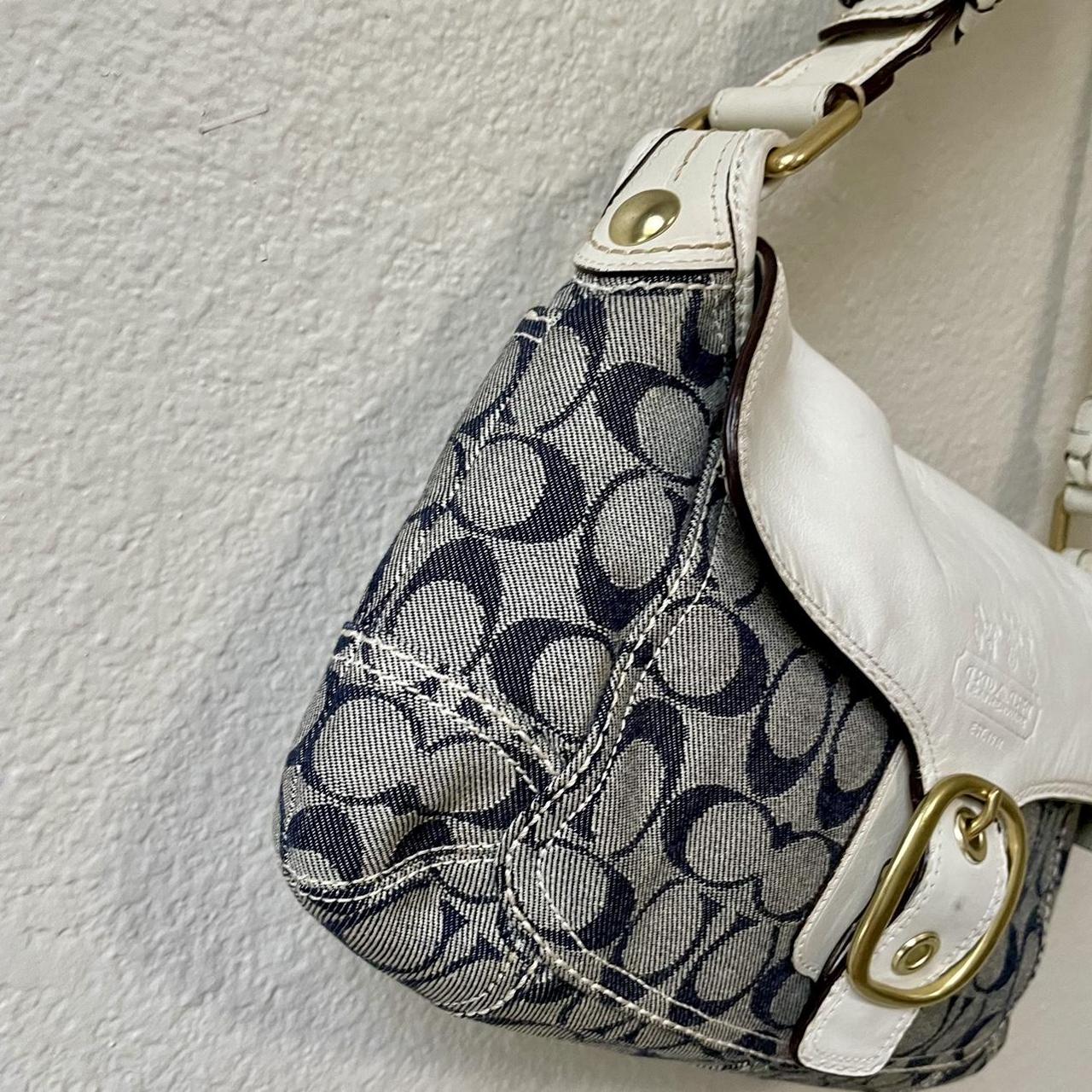 Vintage COACH SoHo Hobo Bag (rare) DM TO BUY WHILE | Depop Vintage COACH SoHo Hobo Bag (rare) DM TO BUY WHILE | Depop