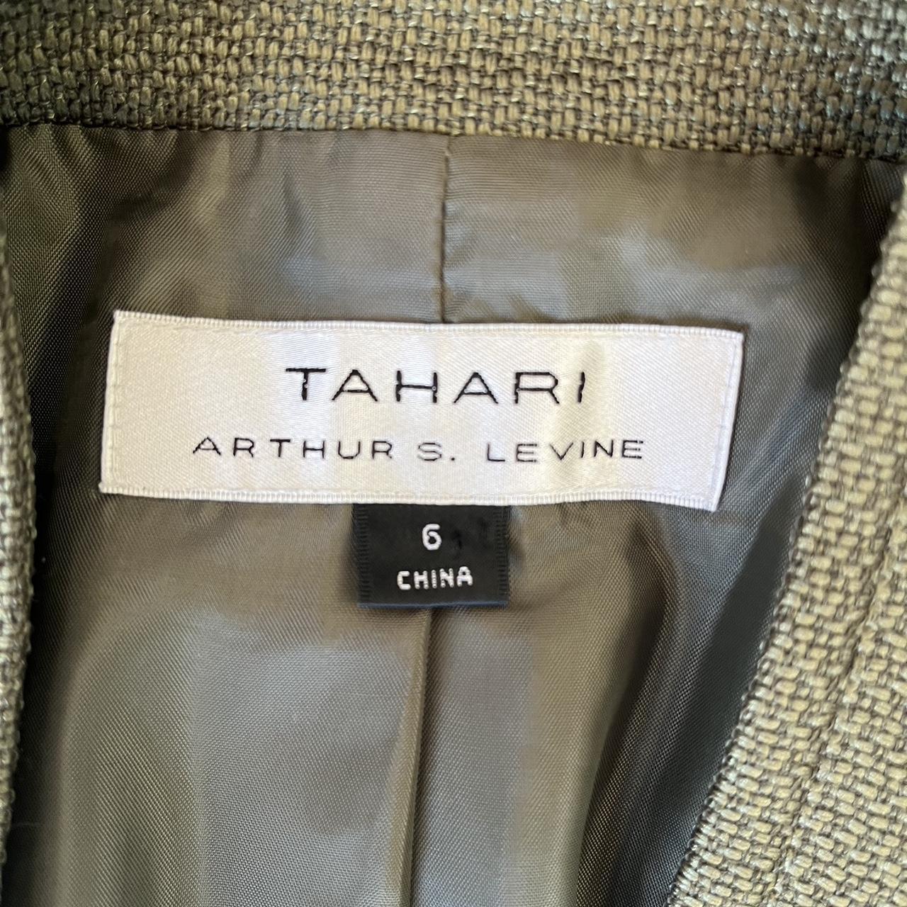 Tahari Women's Green Jacket | Depop