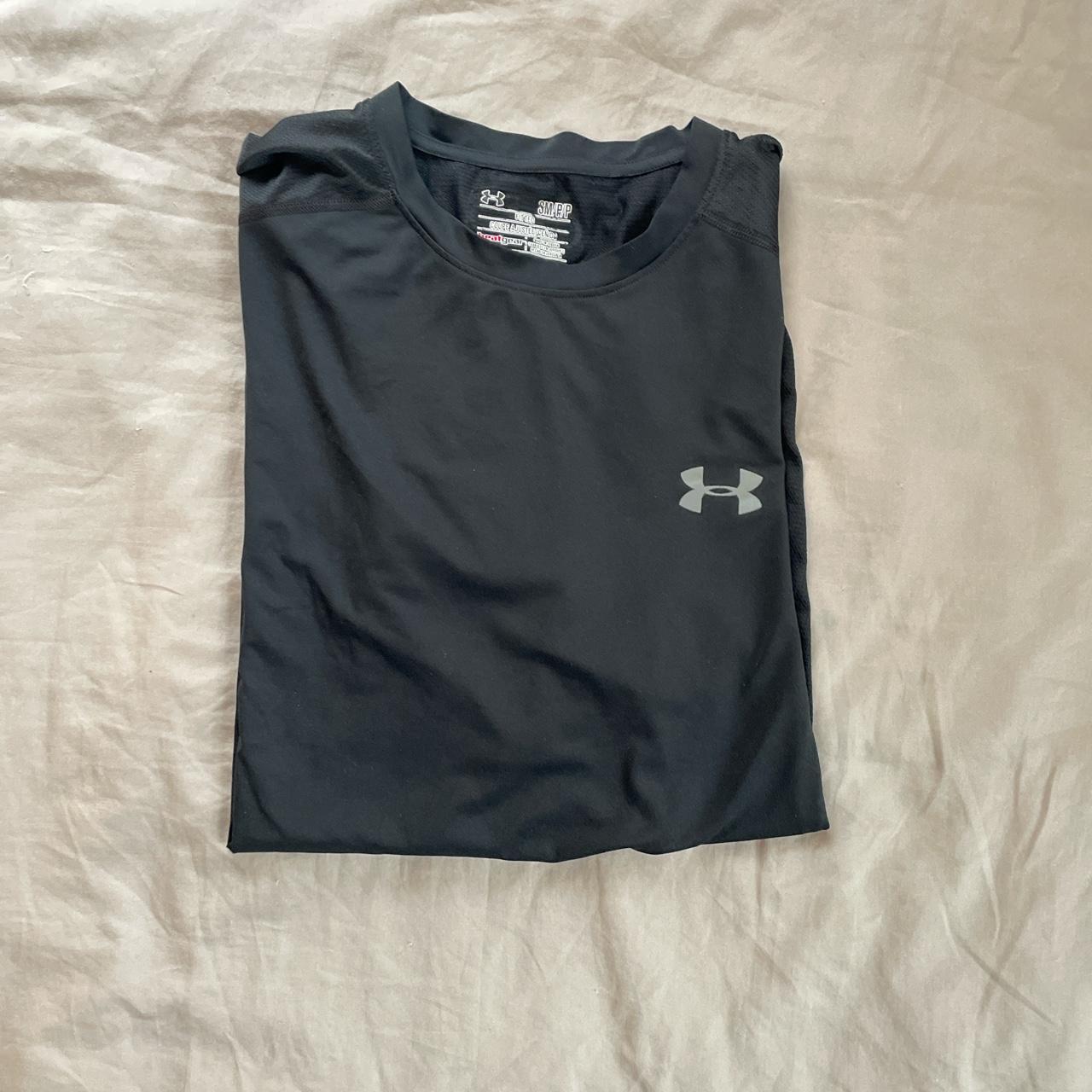 Under Armour Men's Black and Grey T-shirt | Depop