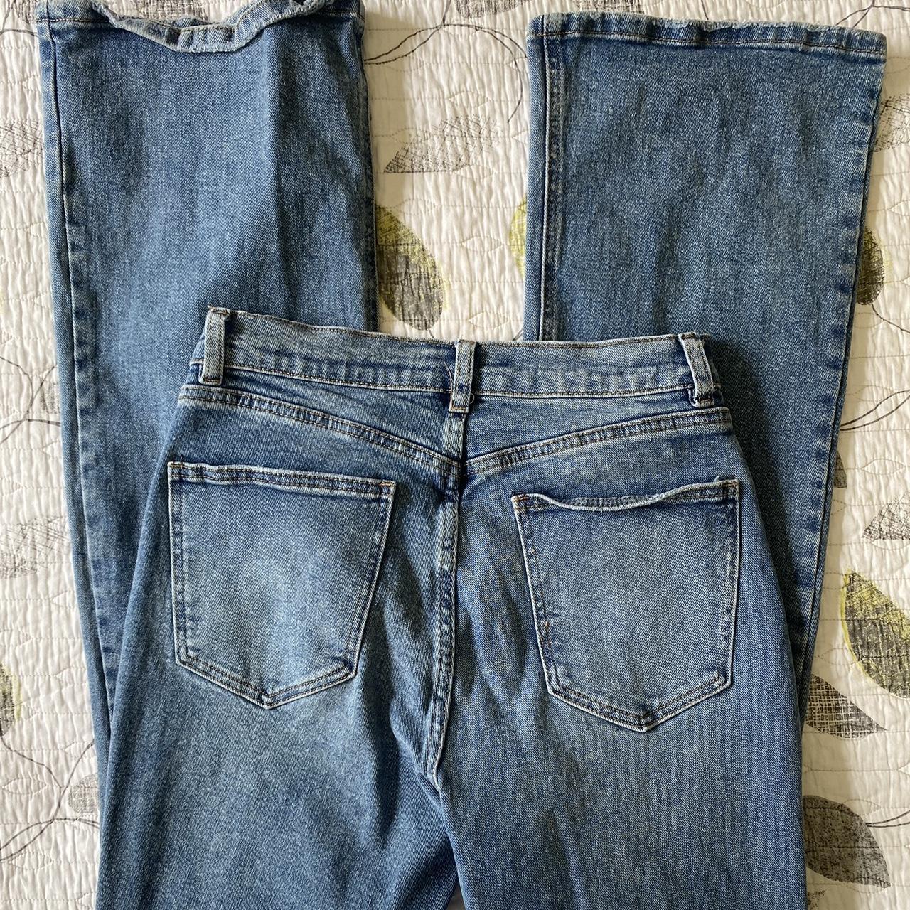 Adika Flared Midrise Jeans size: M but fits like a S... - Depop