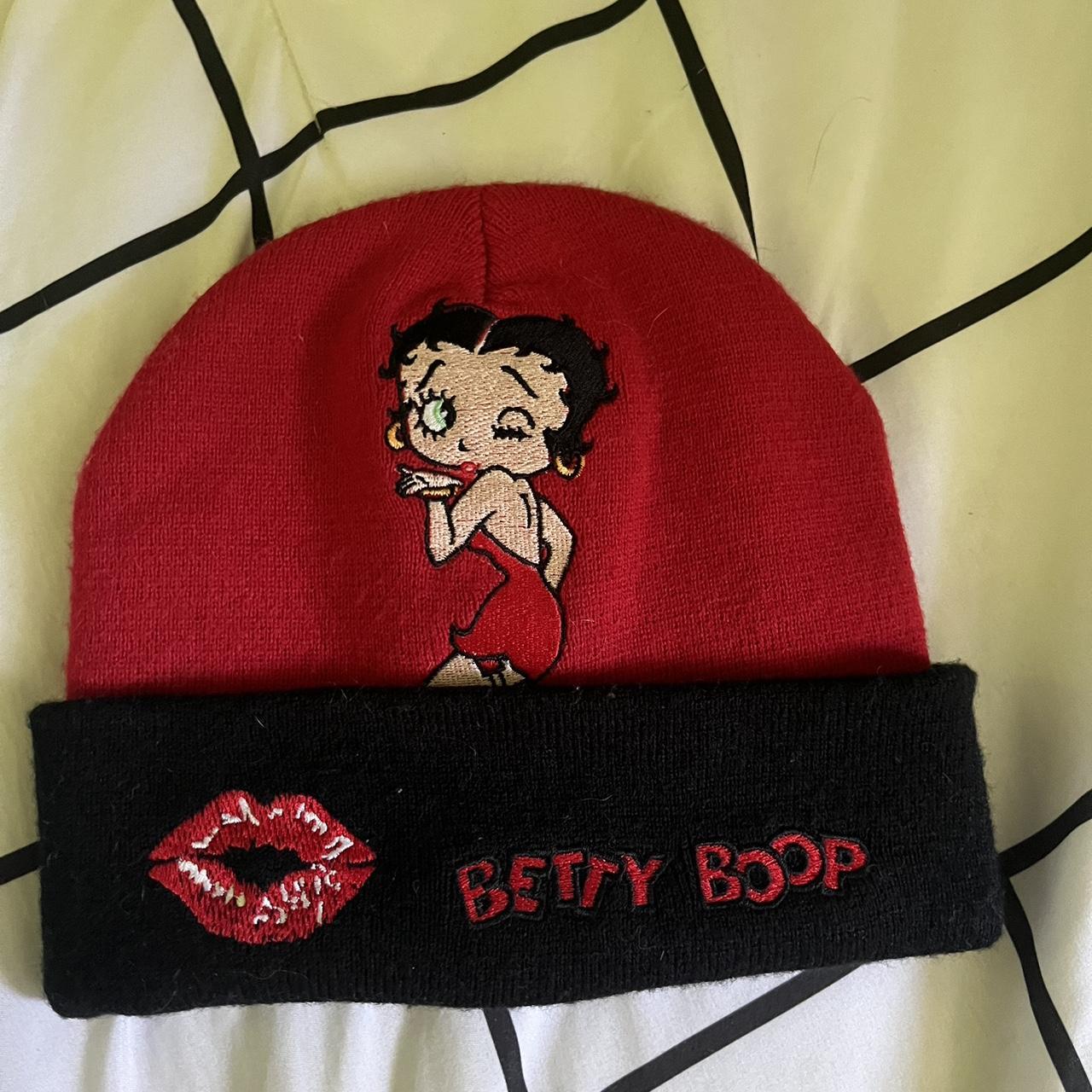 ニットキャップ・ビーニー Betty Boop Heart Angora Bucket Hat_(2 Colors) Moppet Bucket Hat | Aritzia US