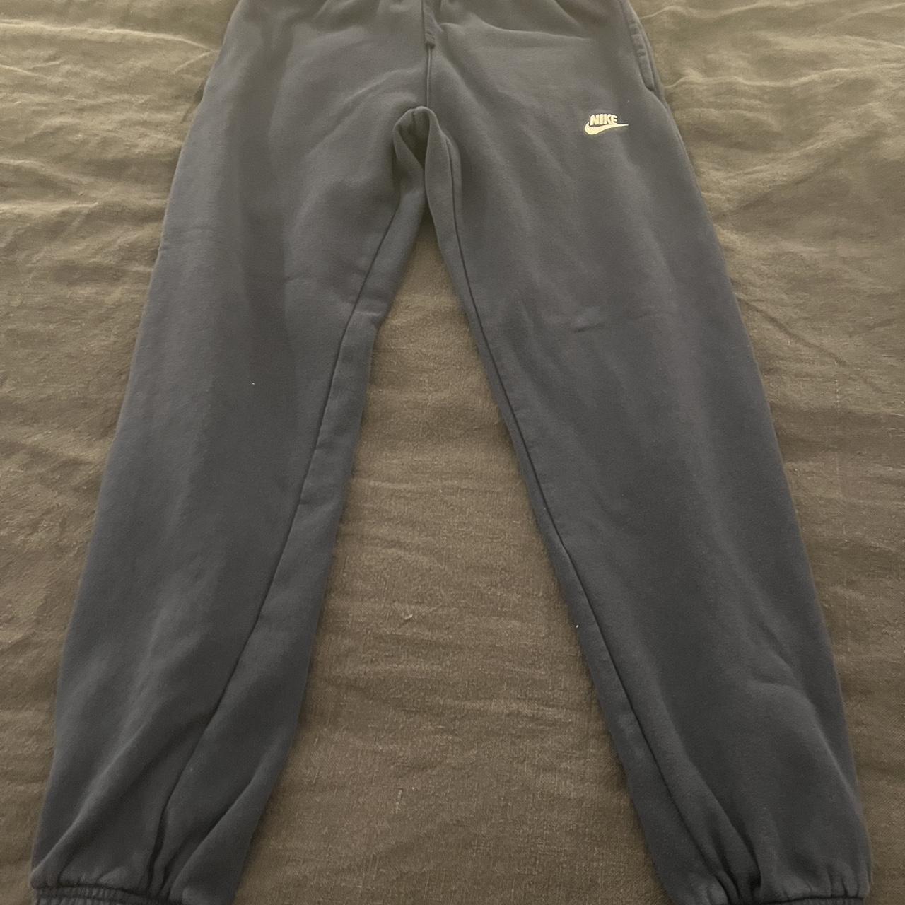 mens navy nike sweatpants