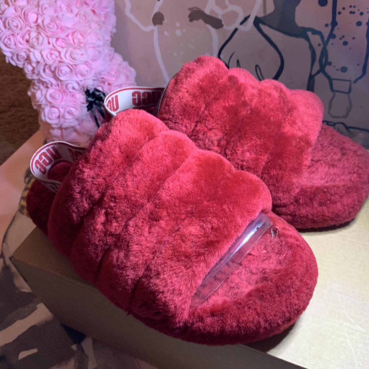 Girls ugg discount slippers size 5