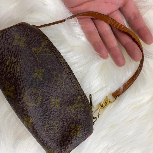 This vintage Louis Vuitton monogram mini looping bag - Depop