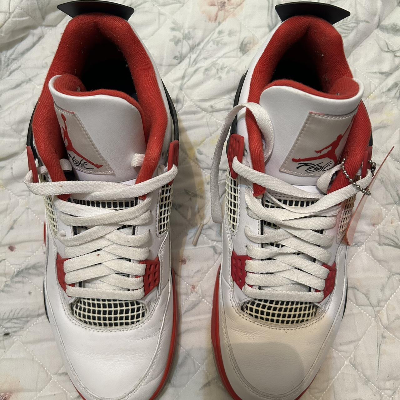 4s red white