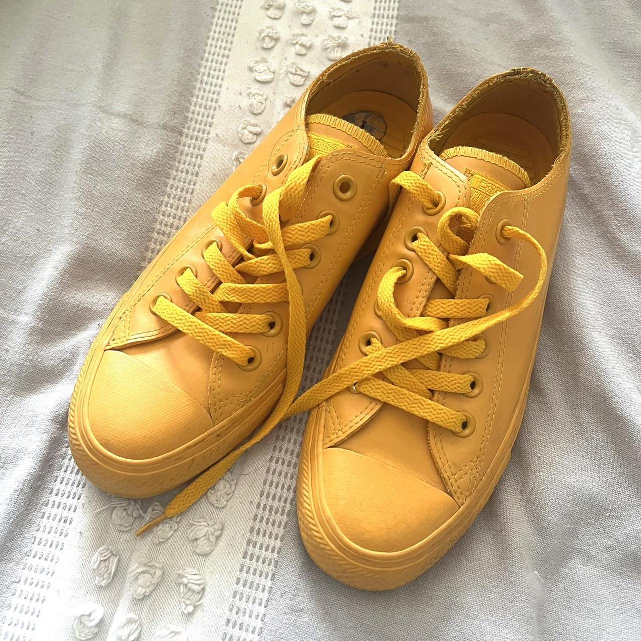 UNIQUE ALL RUBBER YELLOW CONVERSE SIZE WOMENS 7 - Depop