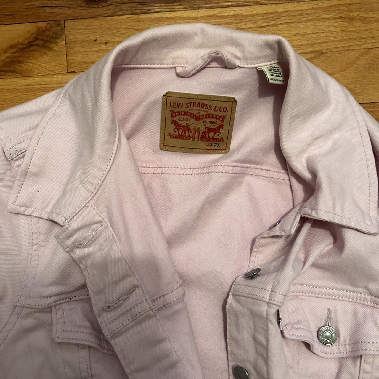 Pink Levi’s denim jacket in a 2x. The only flaw I... Depop