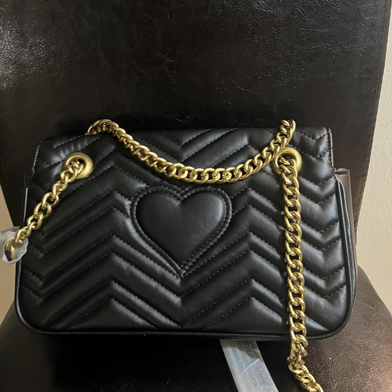 Gucci Women's Black and Gold Bag (2)