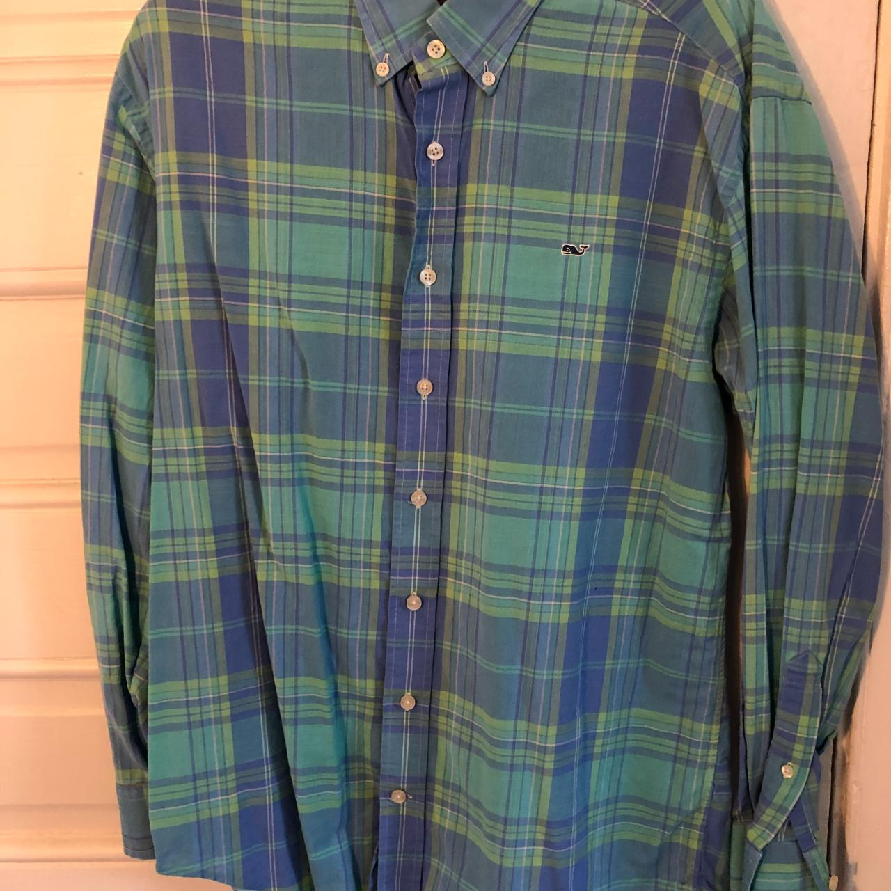 men's vineyard vines buttondown shirt; size M Depop