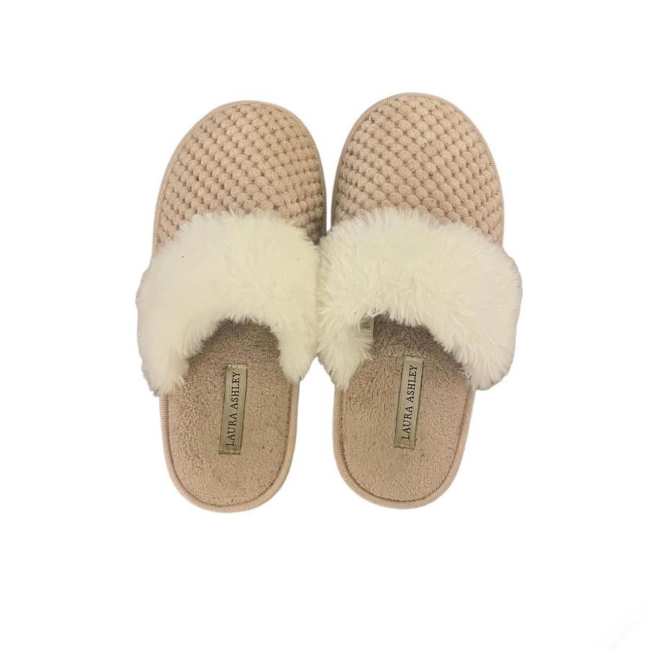 Laura Ashley Slippers Fluffy Cream Color Depop   P0 