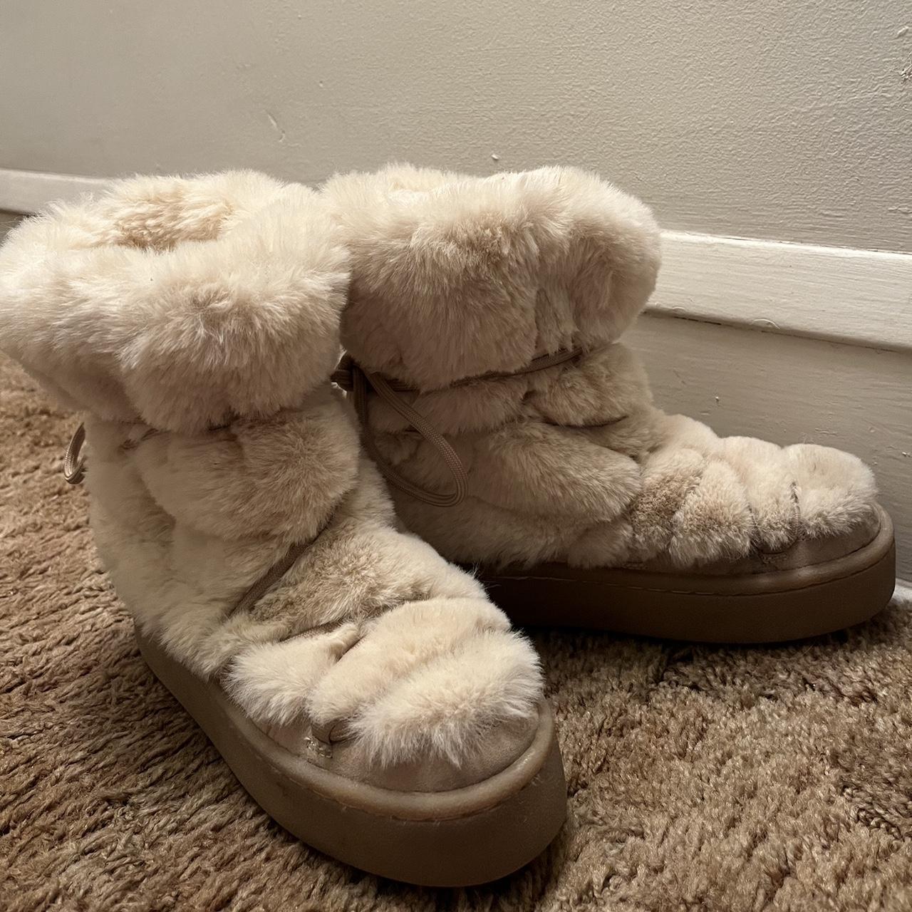 The infamous H&M furry moon boots, don’t really want... - Depop