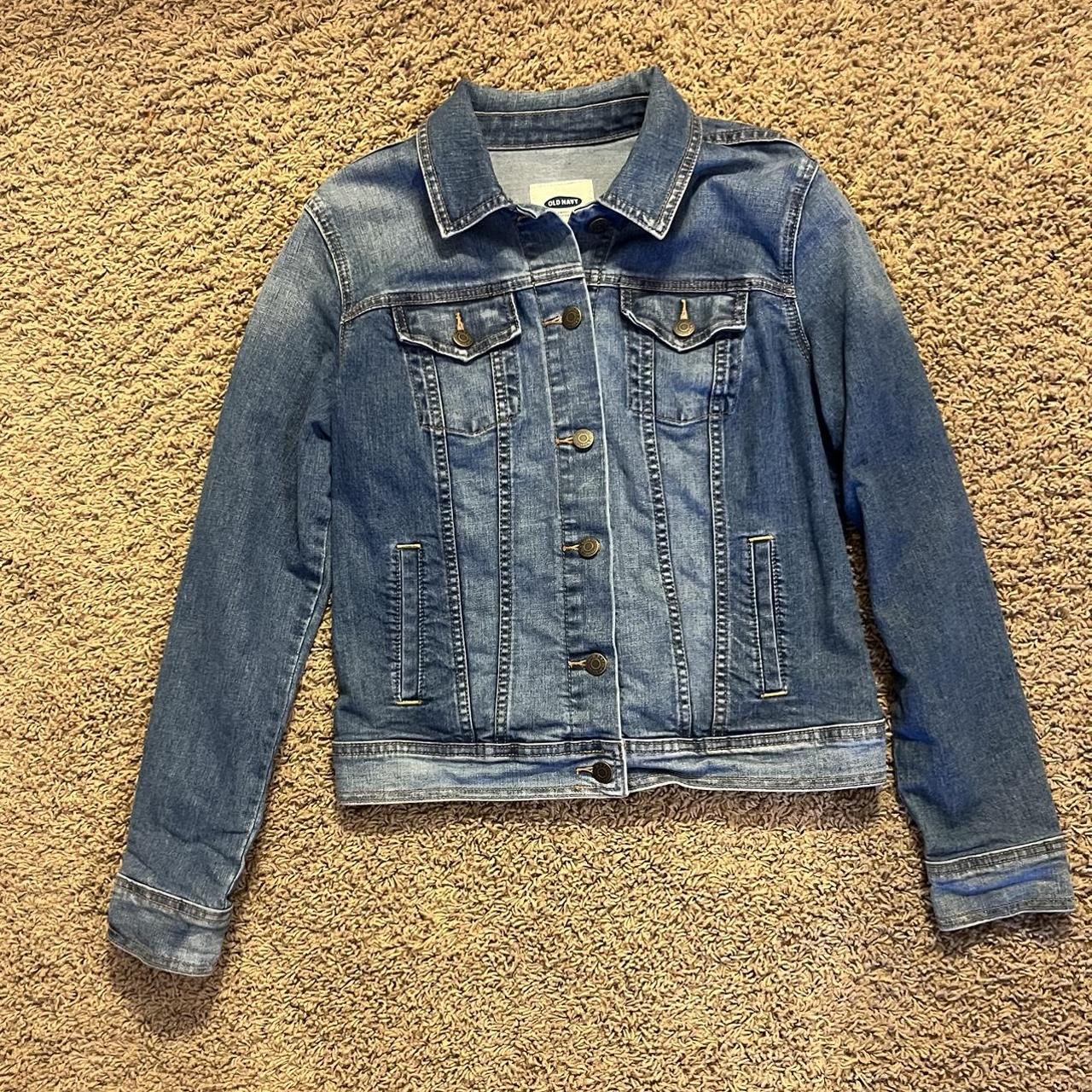 Old Navy jean jacket size M - Depop