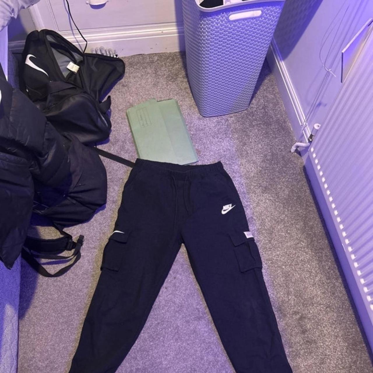 mens nike cargos
