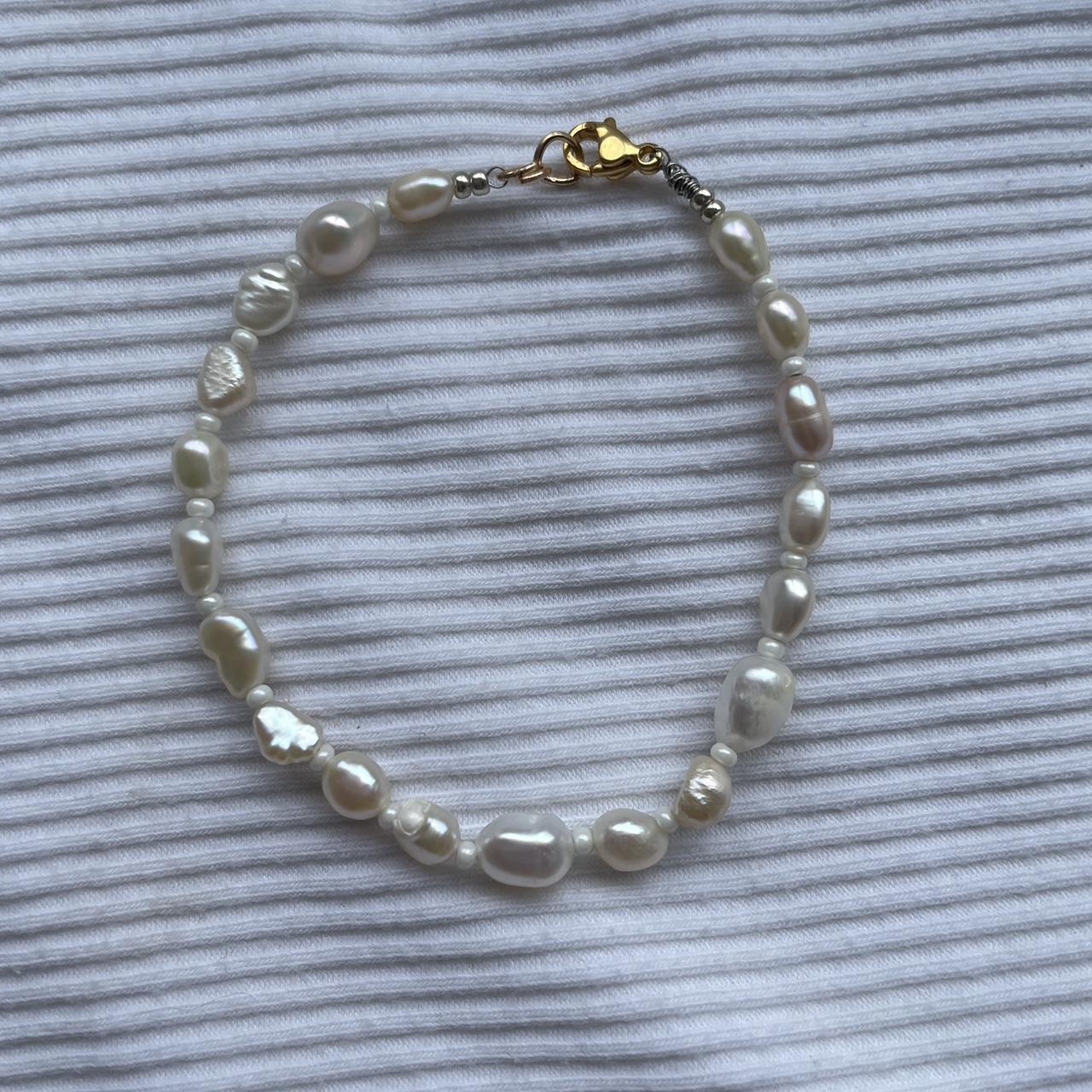 Freshwater pearls beaded bracelet made with 5-6mm... - Depop