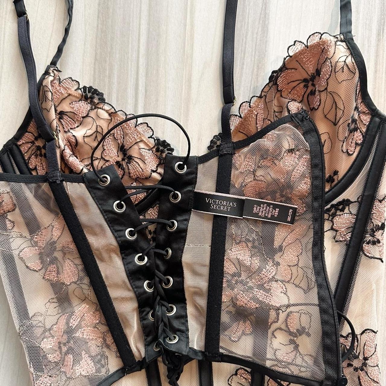 Victoria's Secret Women's Corset (5)