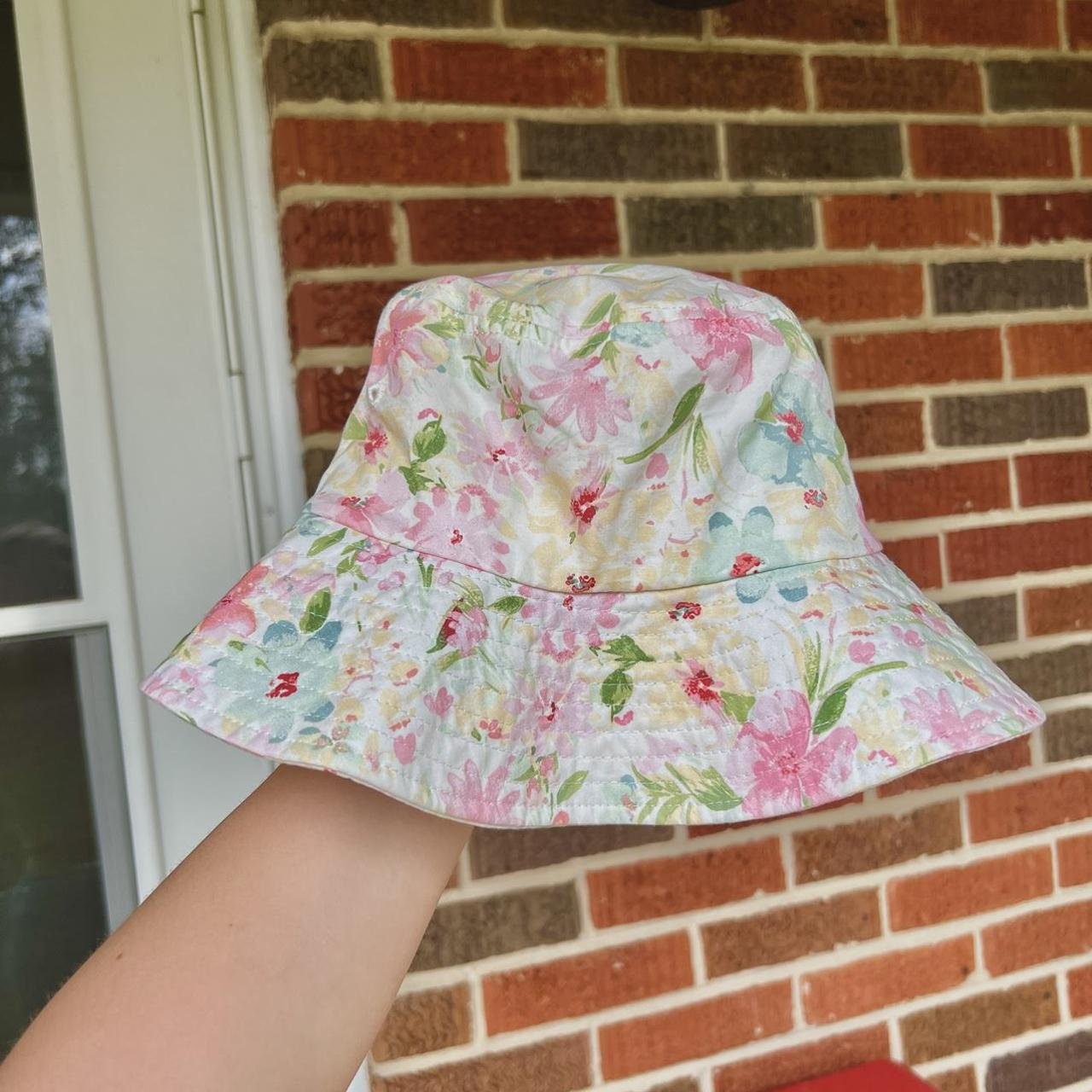 Abercrombie & fitch bucket hat. Only worn to try... Depop