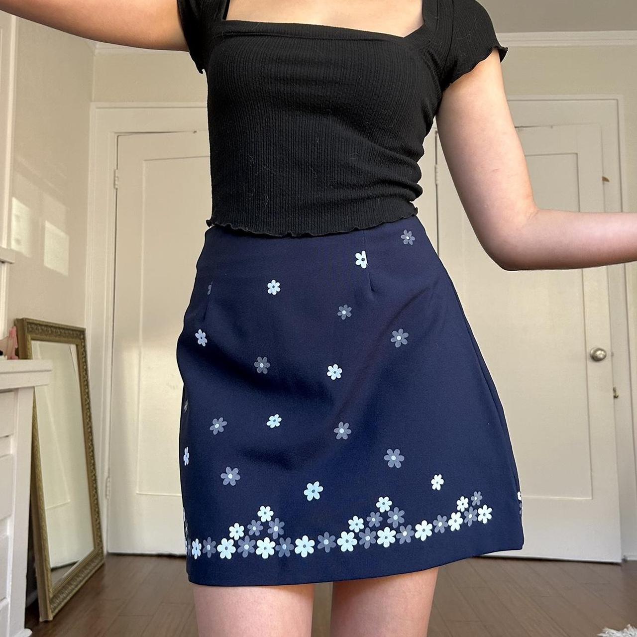 Floral mini cheap skirt 90s