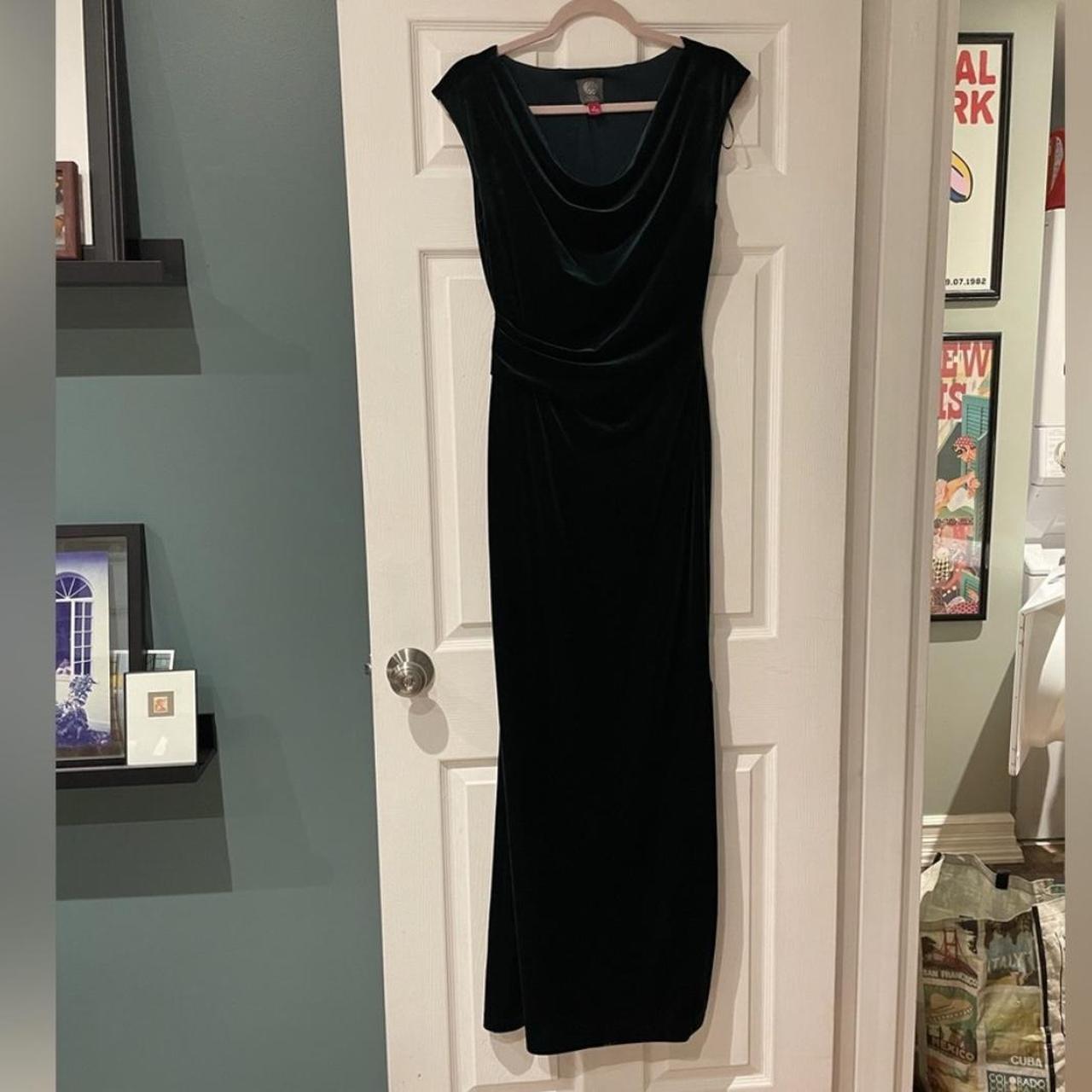 Green velvet maxi evening dress by Vince Camuto. Depop
