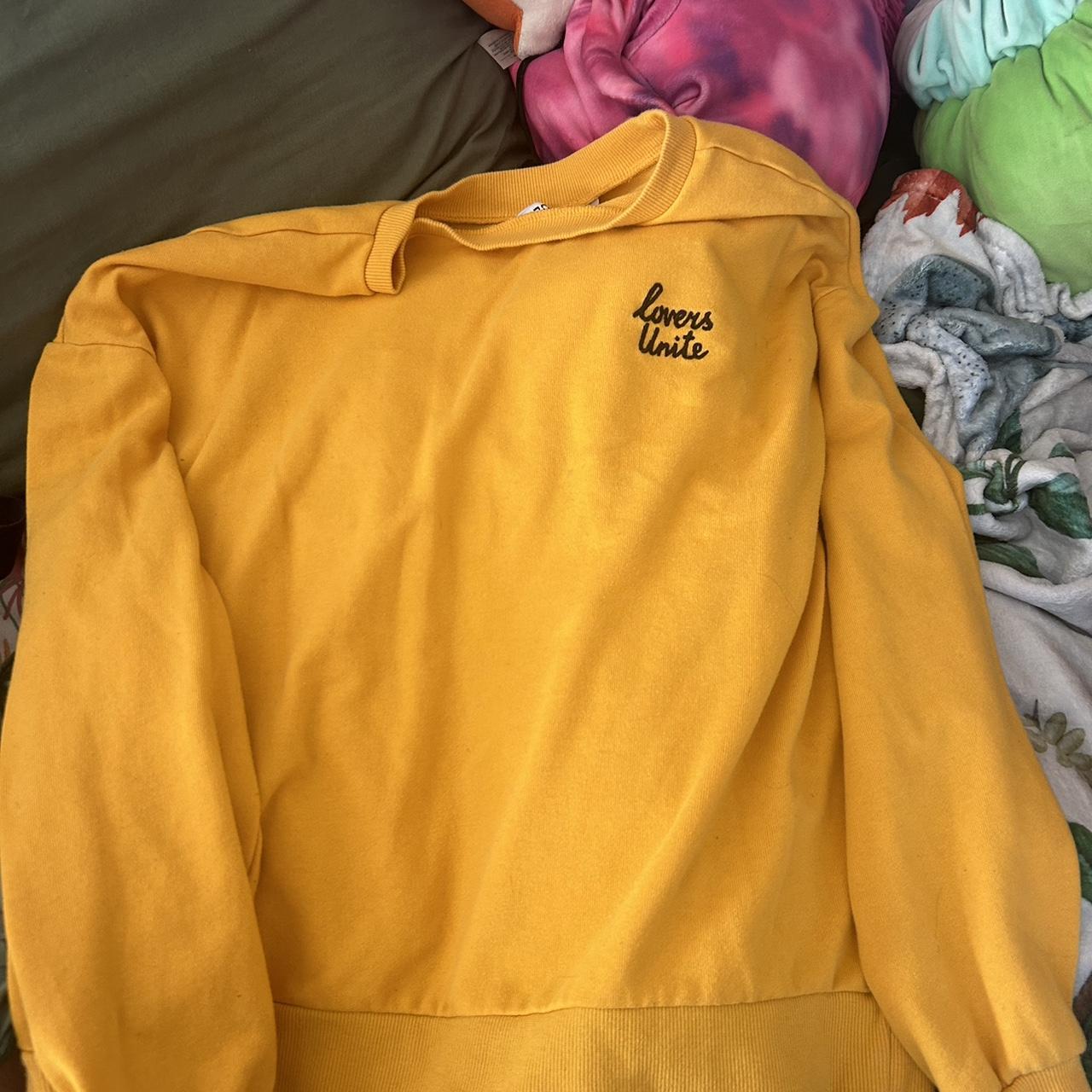 H and 2024 m yellow sweatshirt