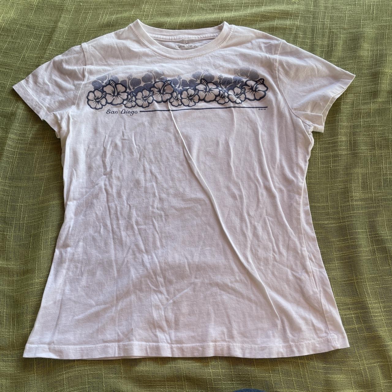 New women's Louis white t-shirt with red lips in - Depop