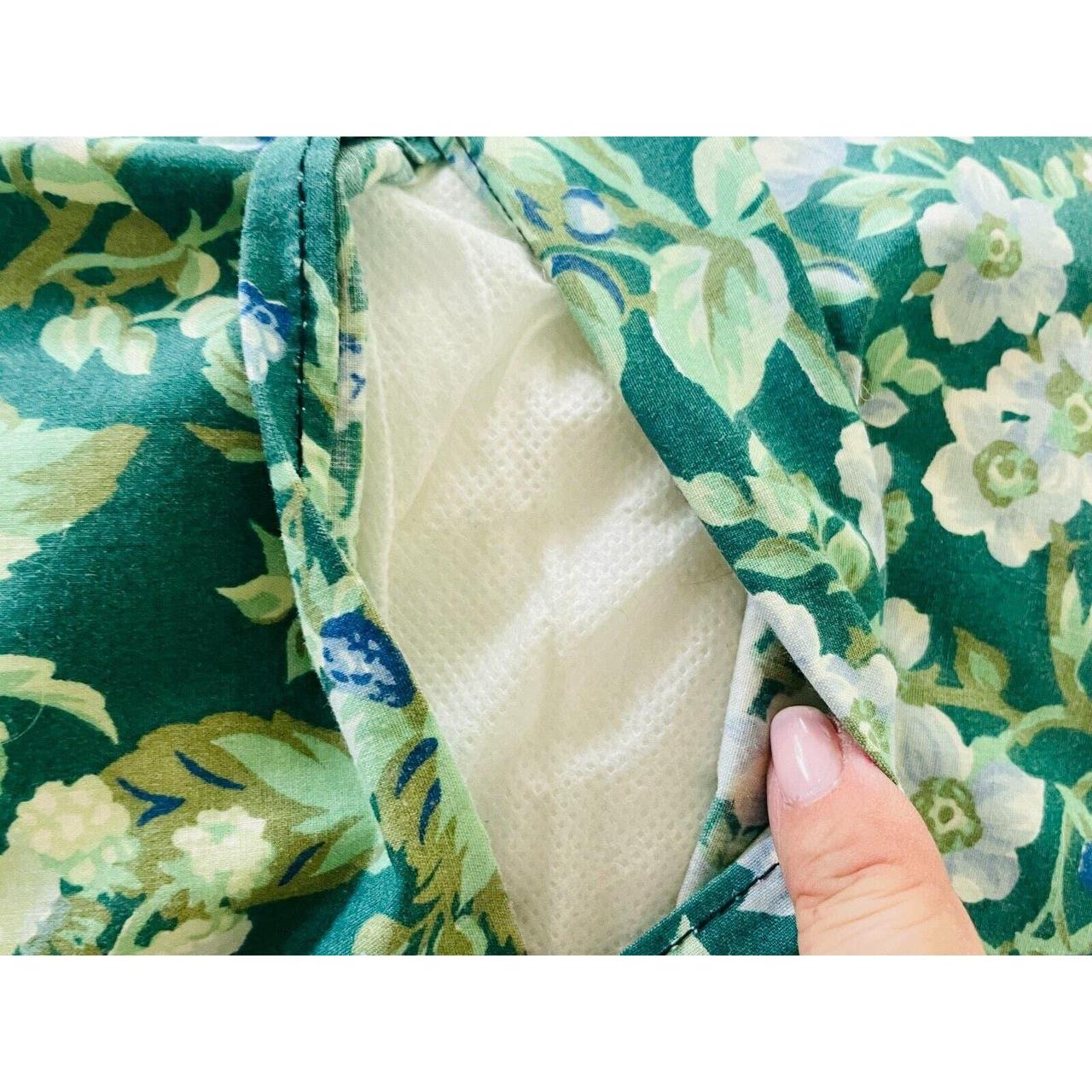 Laura Ashley Bramble Berry Green Floral Throw - Depop