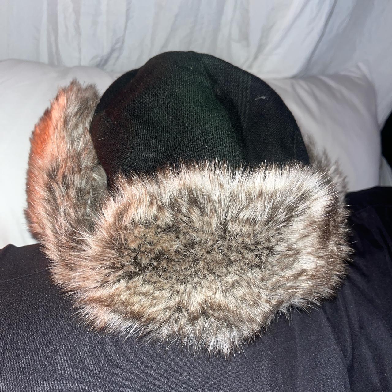 Men's Black and Green Hat (4)