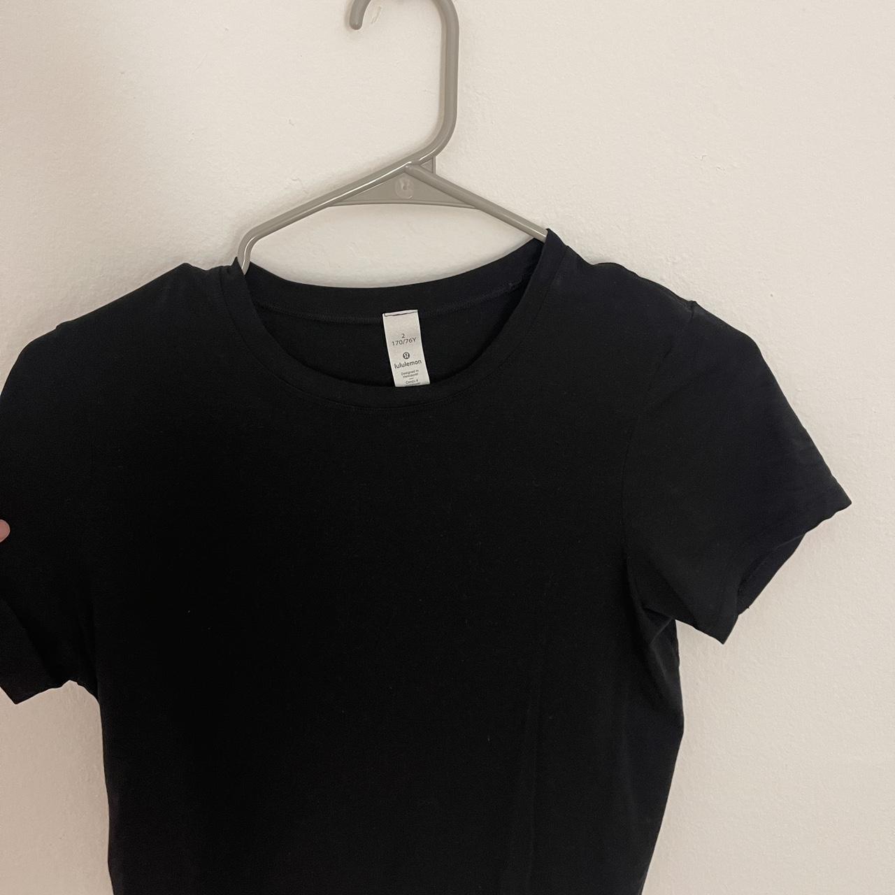 Lululemon Women's Black T-shirt | Depop