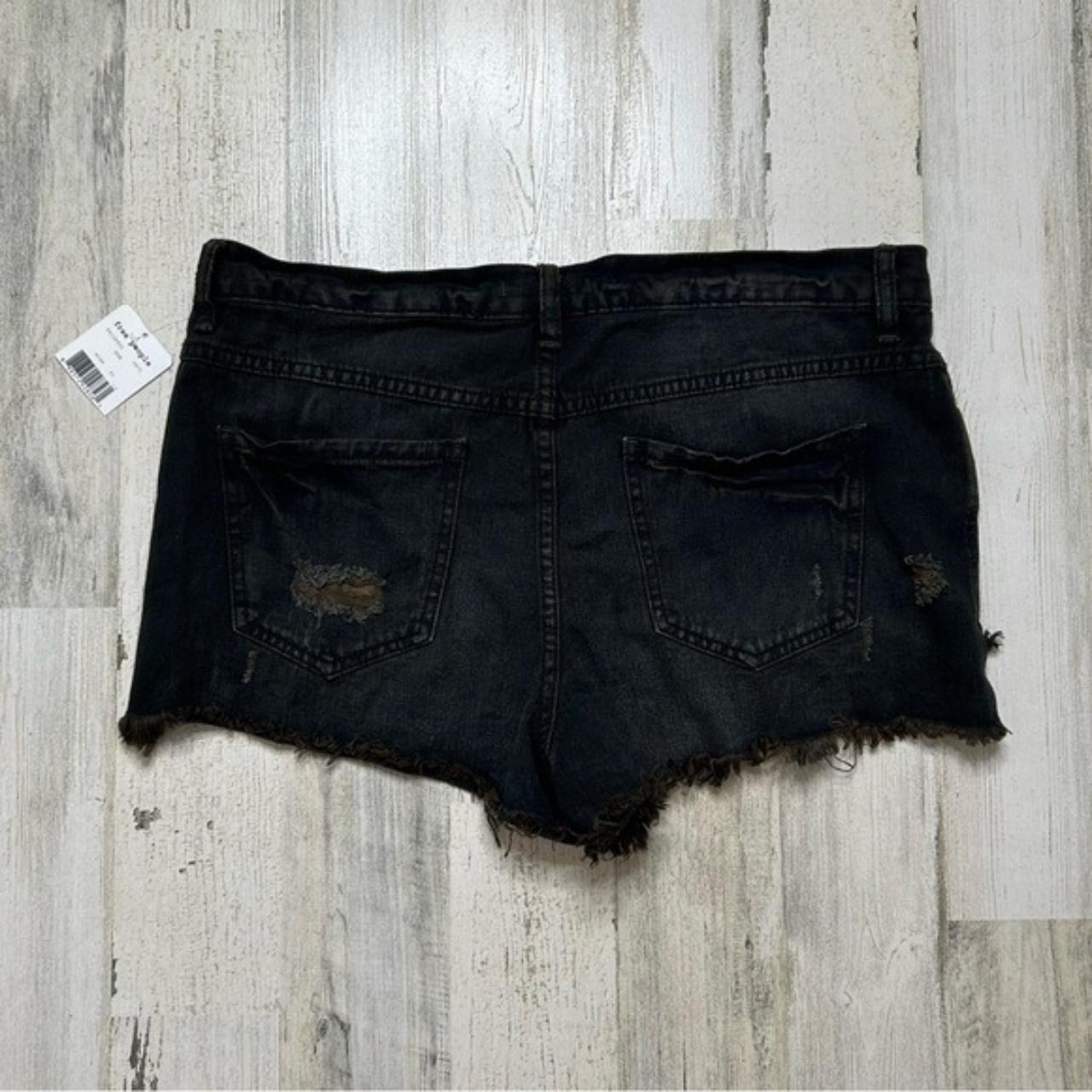 Free People Women's Black Shorts | Depop