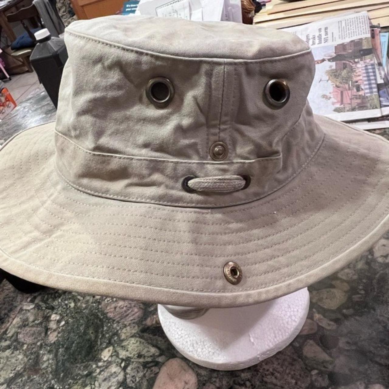 Good condition Tilley's hat Snaps up on both... - Depop