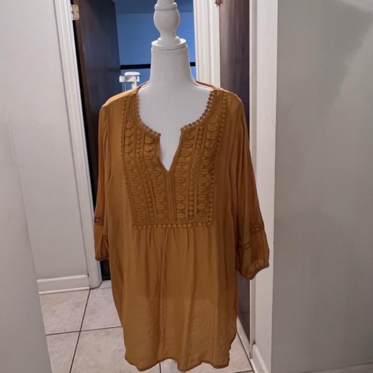 Like new como vintage gold peasant tunic top size... - Depop