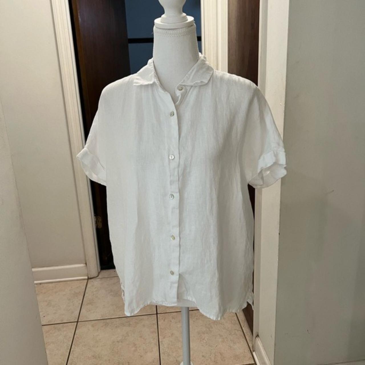 Like new Tahari white 100% linen bottom down shirt... - Depop