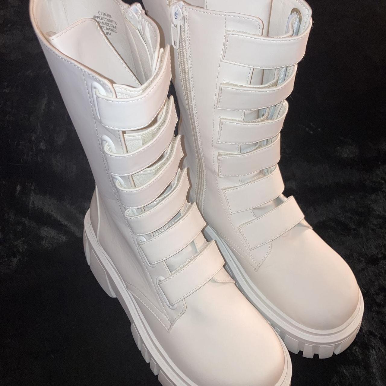 White boots outlet size 9