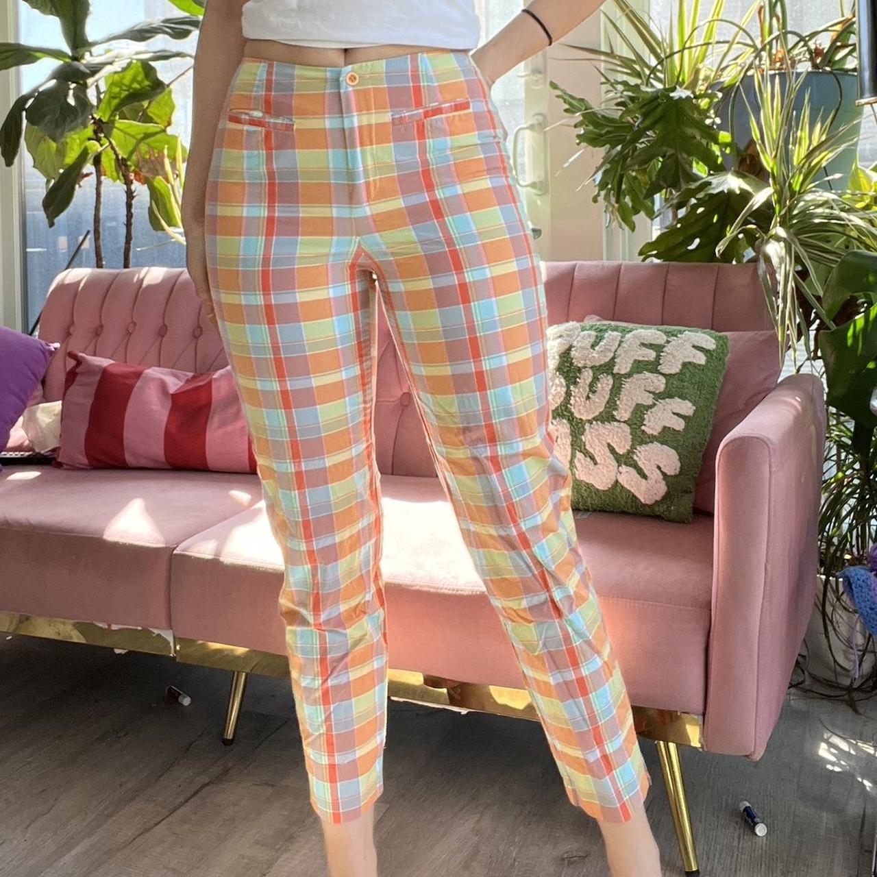 2000s vintage Gap plaid chino pants. These capri | Depop