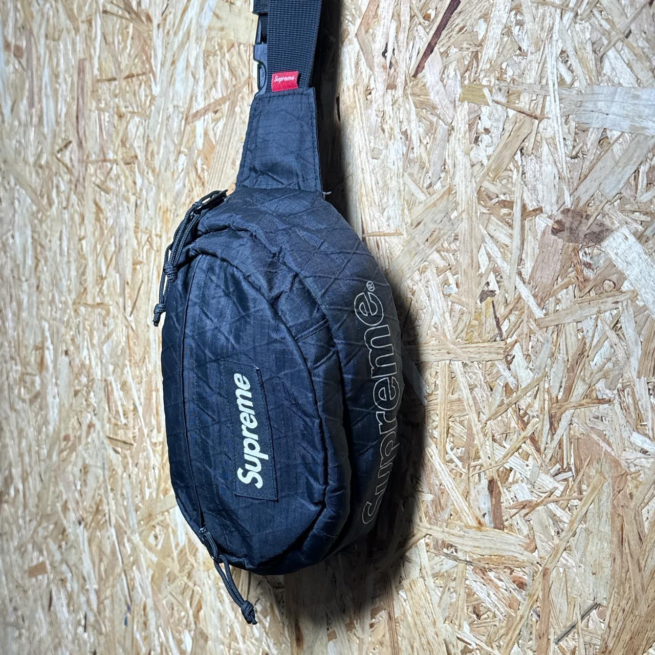 Supreme pouch clearance black